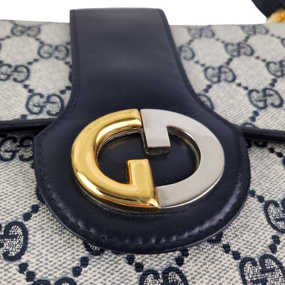 Gucci Vintage Monogram Shoulder Bag - Picture 13 of 15
